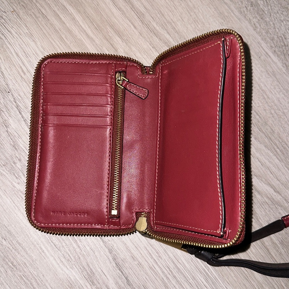 Marc Jacobs Wallet - Picture 3 of 4